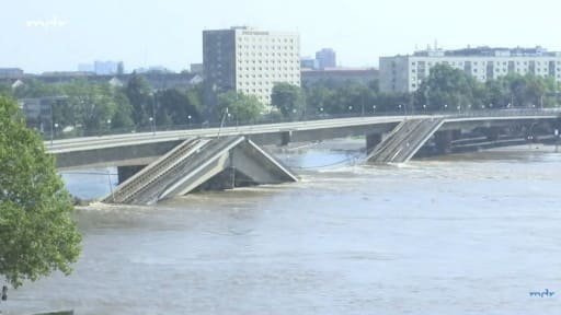 Dresden - Carola Bridge Webcam